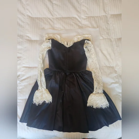 Black Lace House of CB 'Cleora'- Medium (Long Length)